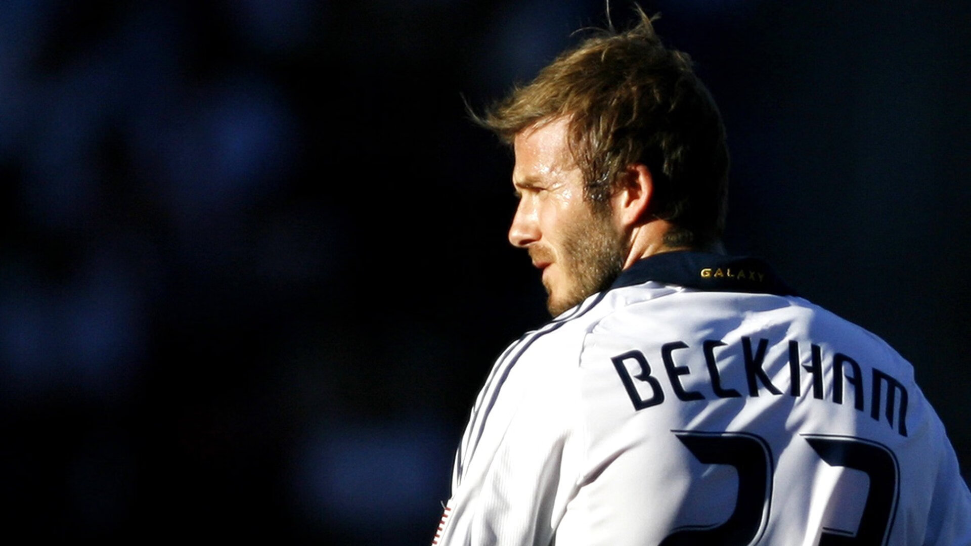 速度与技术撕裂钢铁防线，维尼修斯如何用闪电一击，将巴西拖出泥潭？